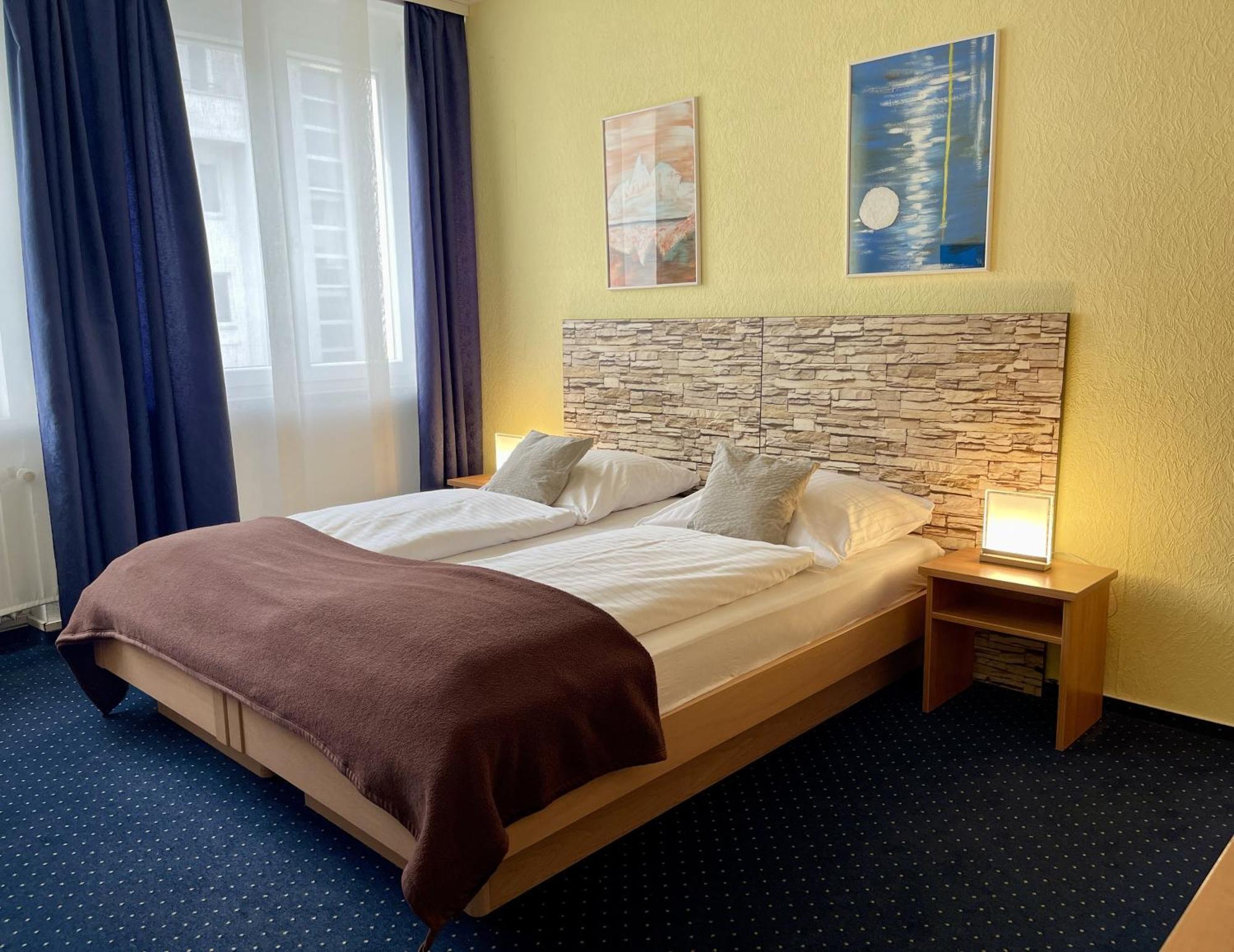 Hotel Stadt Hamburg Am Fluss Saarbrücken Exteriér fotografie